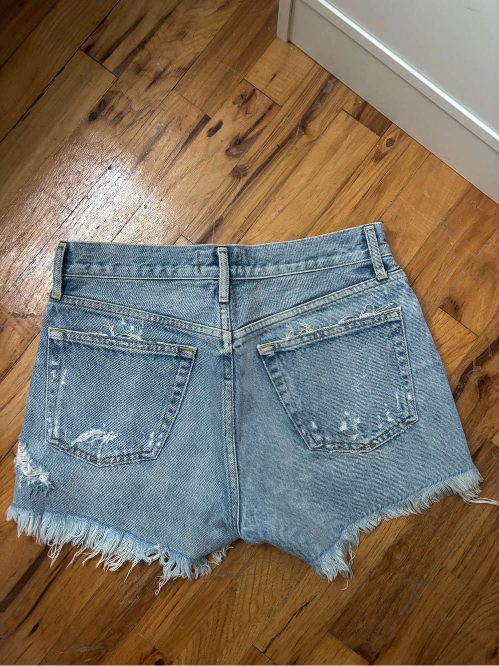 AGOLDE Light Wash Frayed Hem High-Rise Denim Shorts - Picture 3 of 4
